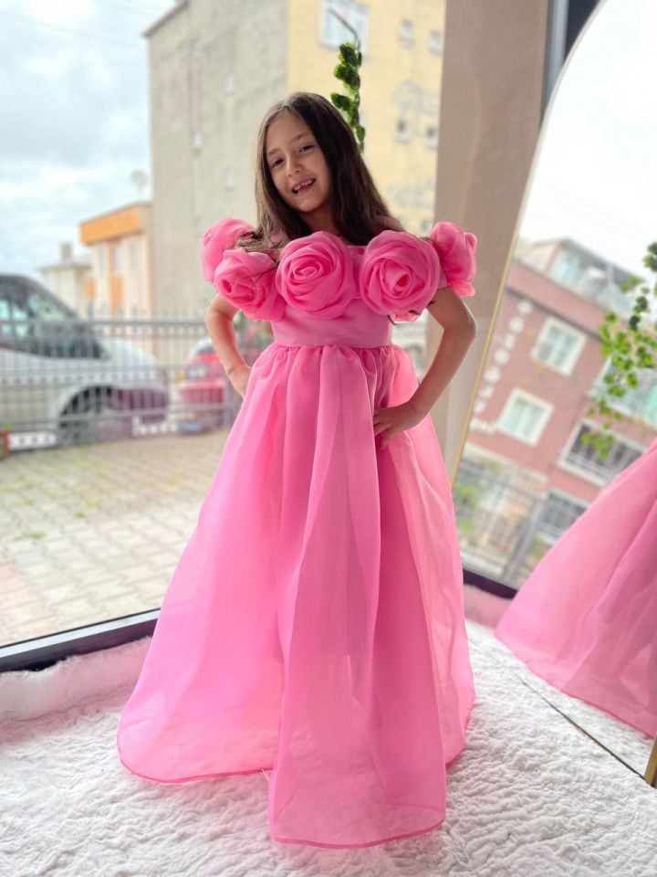 3 Boyut Gül Detaylı Barbie Pembe Uzun Çocuk Abiye Elbise