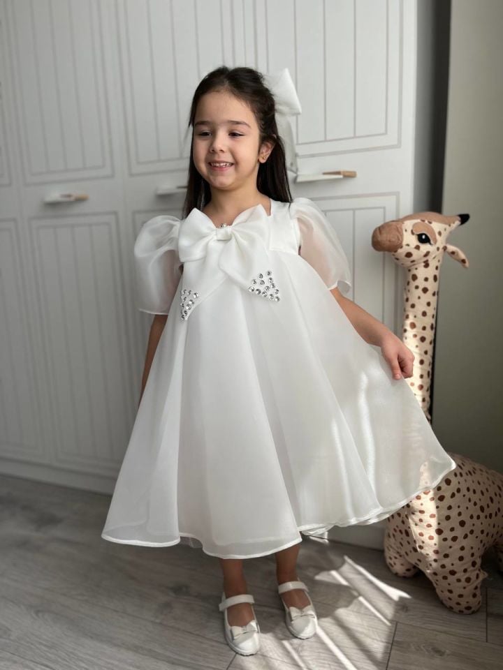 Kız Çocuk Kırık Beyaz Fiyonk Yaka Doğum Günü Elbisesi, Işıltılı VIP Parti Abiye Elbise + Toka