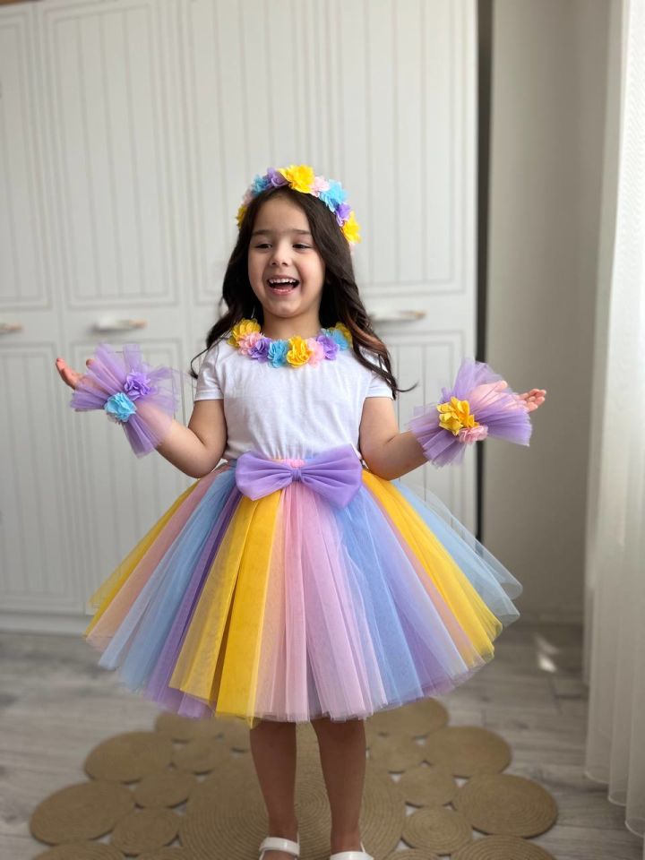 Çiçekli Kız Çocuk Unicorn Doğum Günü Kostüm Konsepti, Bilekik, Taç, Tişört, Etek 5 Parça Tütü Set