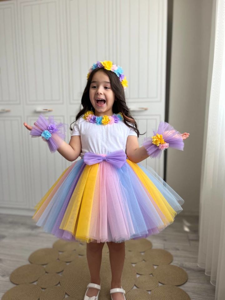 Çiçekli Kız Çocuk Unicorn Doğum Günü Kostüm Konsepti, Bilekik, Taç, Tişört, Etek 5 Parça Tütü Set