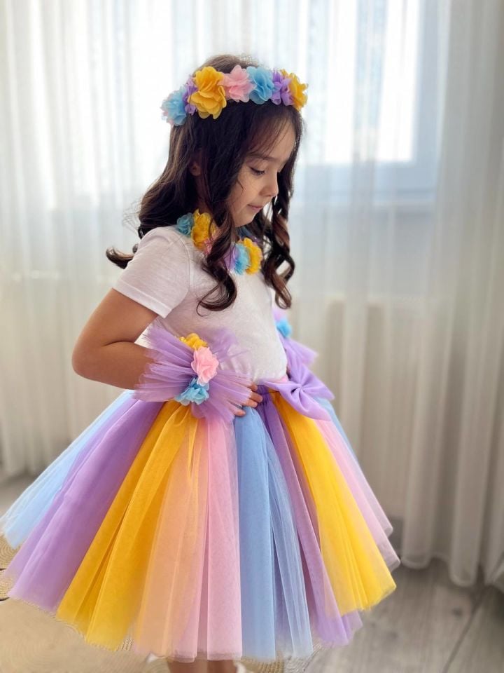 Çiçekli Kız Çocuk Unicorn Doğum Günü Kostüm Konsepti, Bilekik, Taç, Tişört, Etek 5 Parça Tütü Set