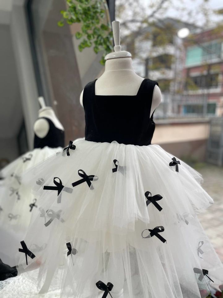 Kız Çocuk Kabarık Tütülü Siyah Mini Fiyonk Kadife Kumaş Doğum Günü Parti Elbisesi + Toka