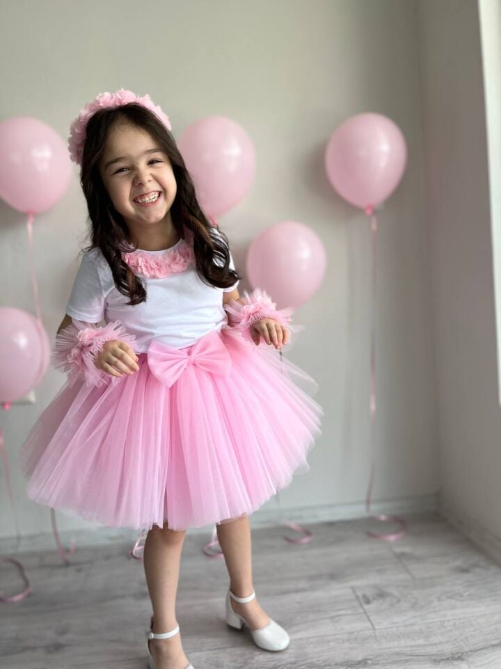 Kız Çocuk Pembe Çiçekli Prenses Tütü Etek, Taç, Bileklik, Tişört Doğum Günü Kombini 5'li Set