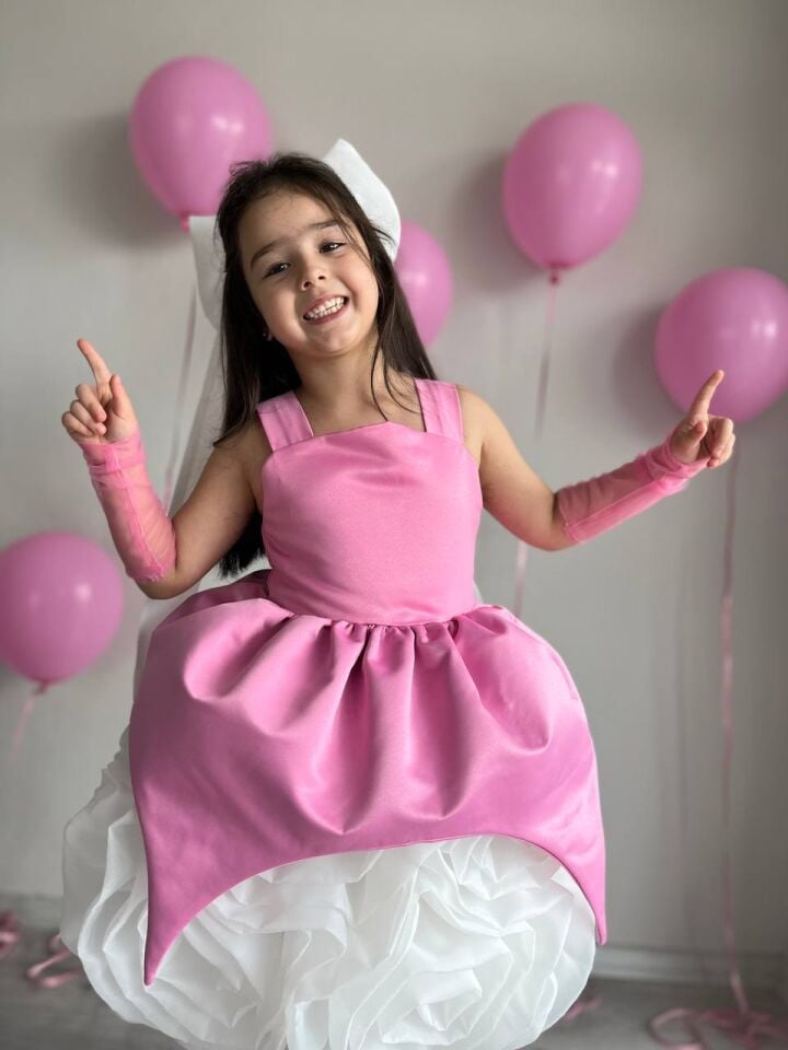 Pembe Saten Eteği Beyaz Gül Motifli Özel Tasarım Kız Çocuk Abiye Doğum Günü Elbisesi + Eldiven+Toka