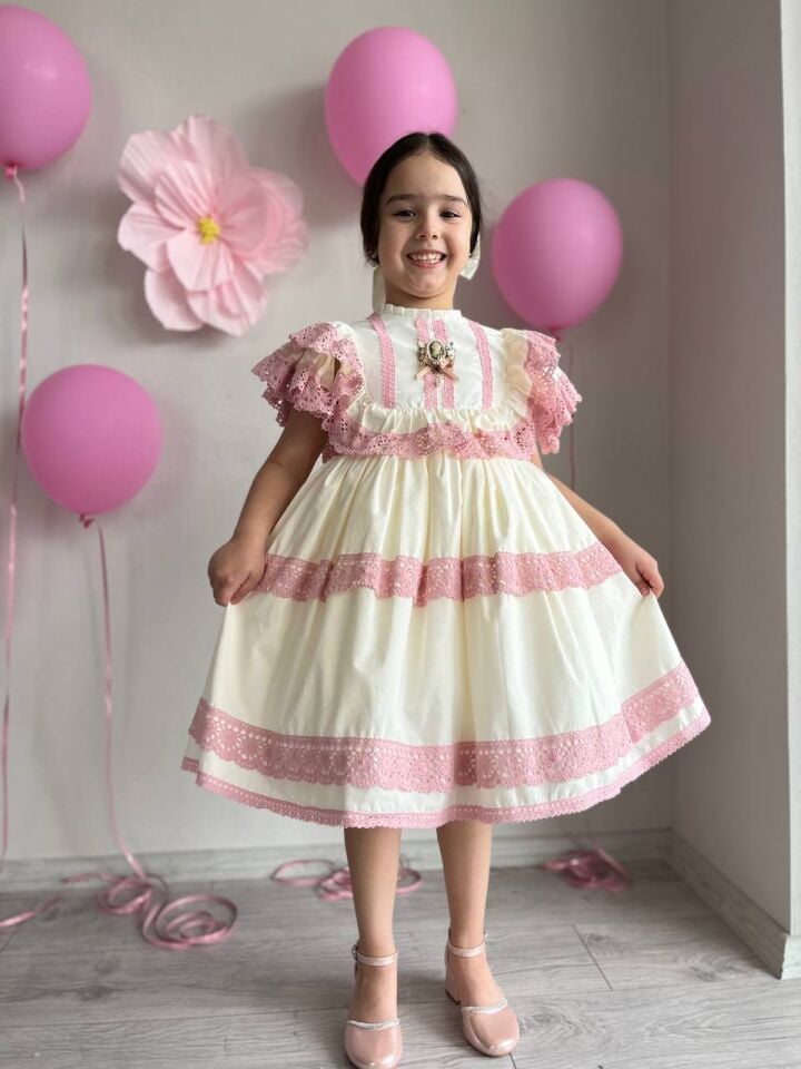 Kız Çocuk Pembe Pamuk Güpür ve Kumaş Detaylı Vintage Özel Doğum Günü Prenses Abiye Elbise+Toka
