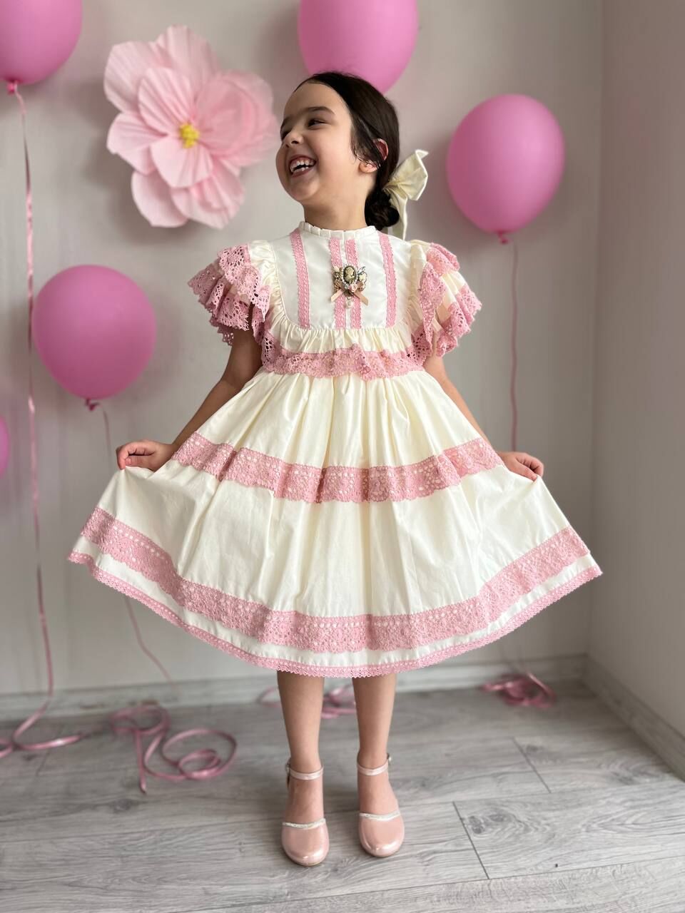 Kız Çocuk Pembe Pamuk Güpür ve Kumaş Detaylı Vintage Özel Doğum Günü Prenses Abiye Elbise+Toka