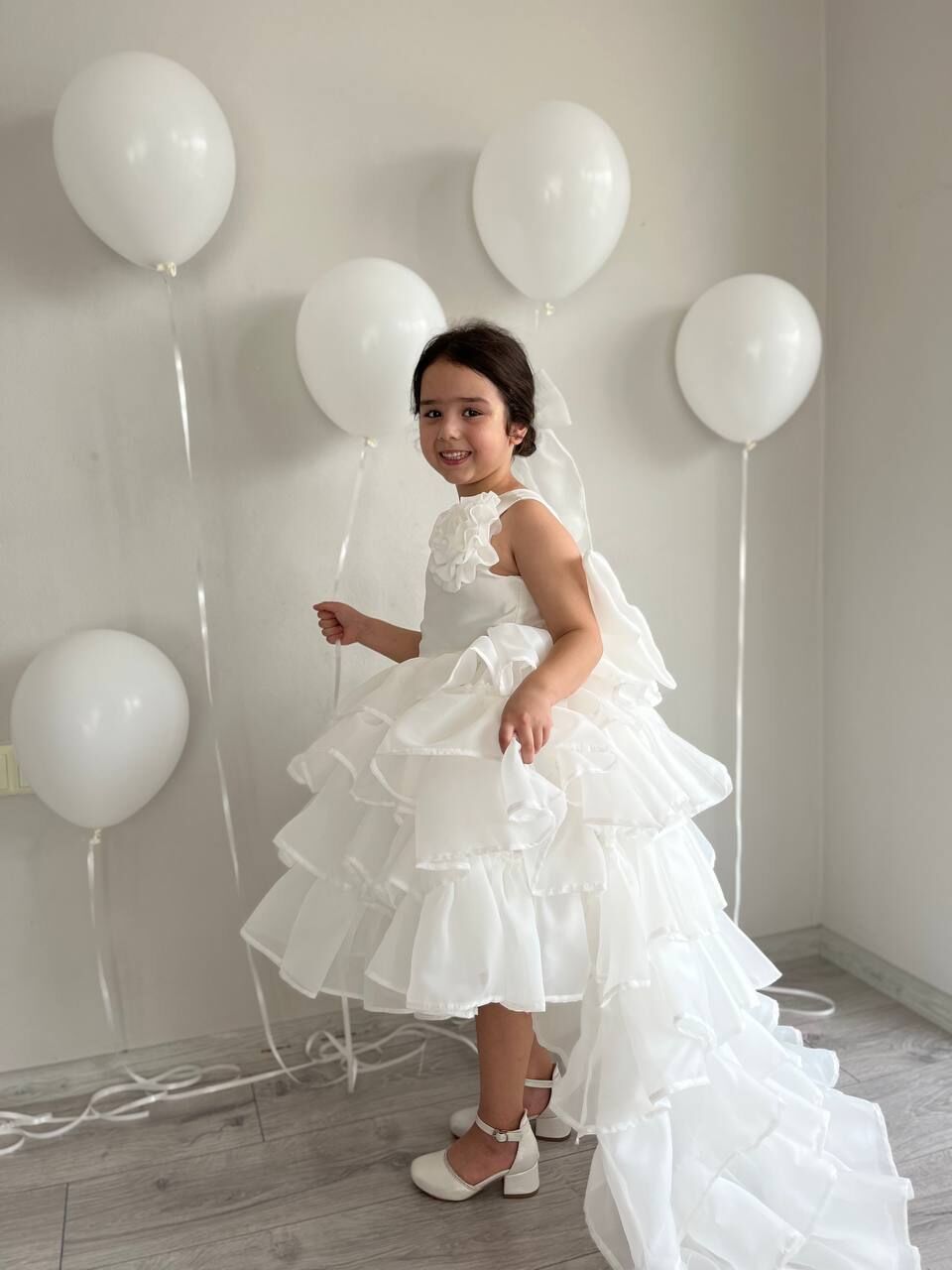 Kız Çocuk Krem Çıkarabilir Kuyruklu Sürünen Elbise Doğum Günü Kabarık Abiye + Toka + Çanta