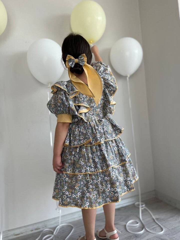 Kız Çocuk Sarı Çiçekli Vintage Çocuk Organik Elbise, Eteği Katlı Kabarık Özel Pamuklu Elbise+ Toka