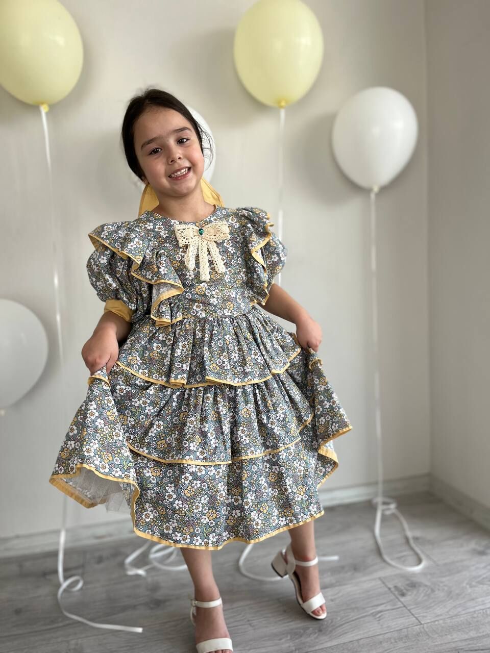 Kız Çocuk Sarı Çiçekli Vintage Çocuk Organik Elbise, Eteği Katlı Kabarık Özel Pamuklu Elbise+ Toka