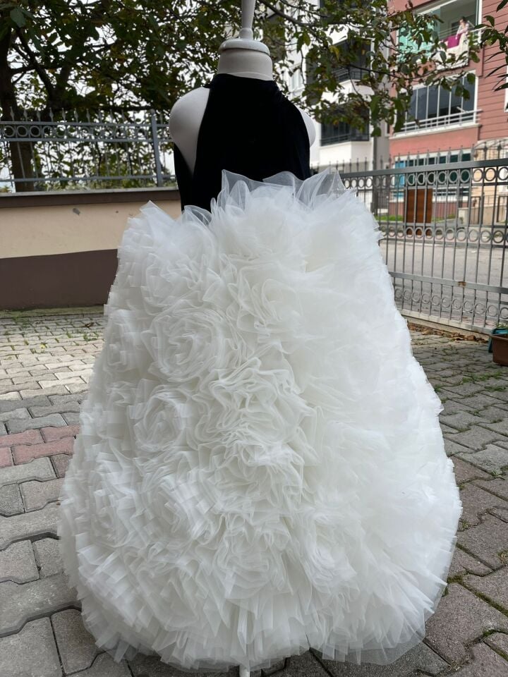 Kız Çocuk  Tarlatanlı Kabarık Tütü İşlemeli Elbise+ Eldiven+ Toka