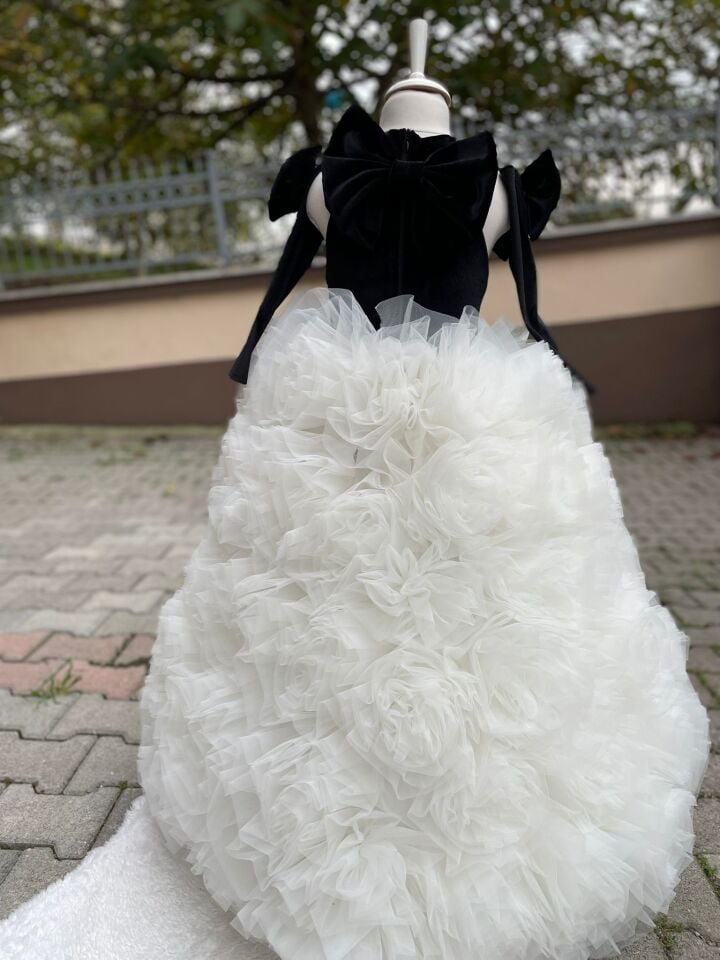 Kız Çocuk  Tarlatanlı Kabarık Tütü İşlemeli Elbise+ Eldiven+ Toka