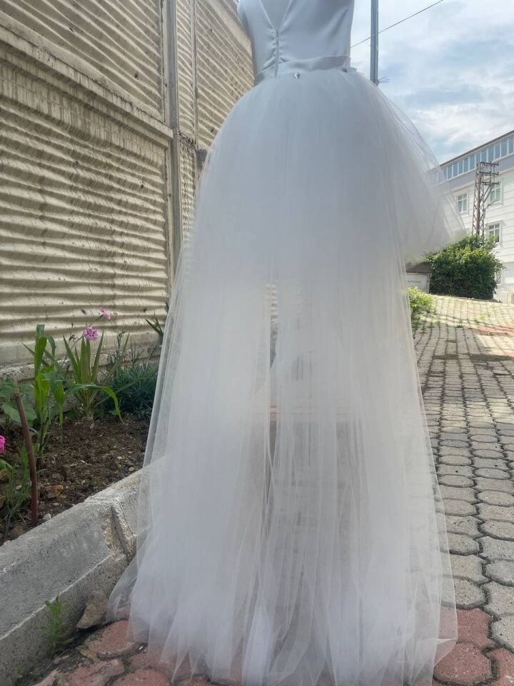 Kırmızı Kadife Eteği Beyaz Gül Motifli Özel Tasarım Kız Çocuk Abiye Doğum Günü Elbisesi +Toka