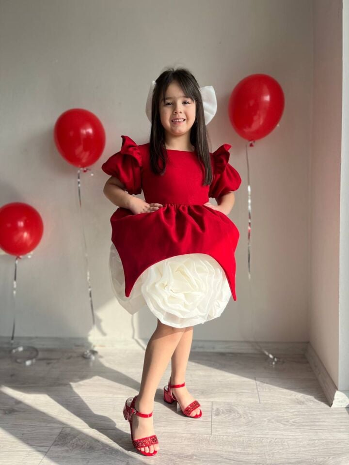 Kırmızı Kadife Eteği Beyaz Gül Motifli Özel Tasarım Kız Çocuk Abiye Doğum Günü Elbisesi +Toka
