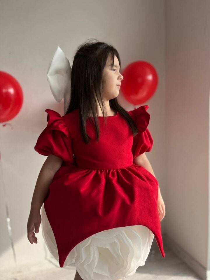 Kırmızı Kadife Eteği Beyaz Gül Motifli Özel Tasarım Kız Çocuk Abiye Doğum Günü Elbisesi +Toka